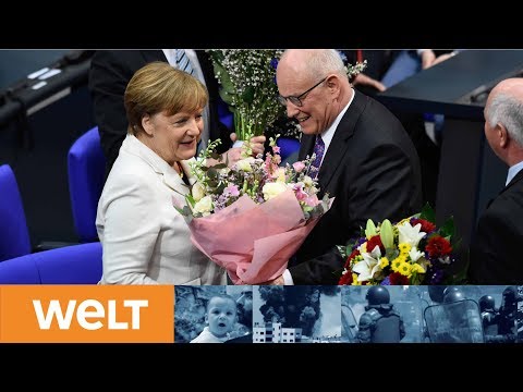 Im Reichstag: Bundeskanzlerin Angela Merkel legt den Amtseid ab